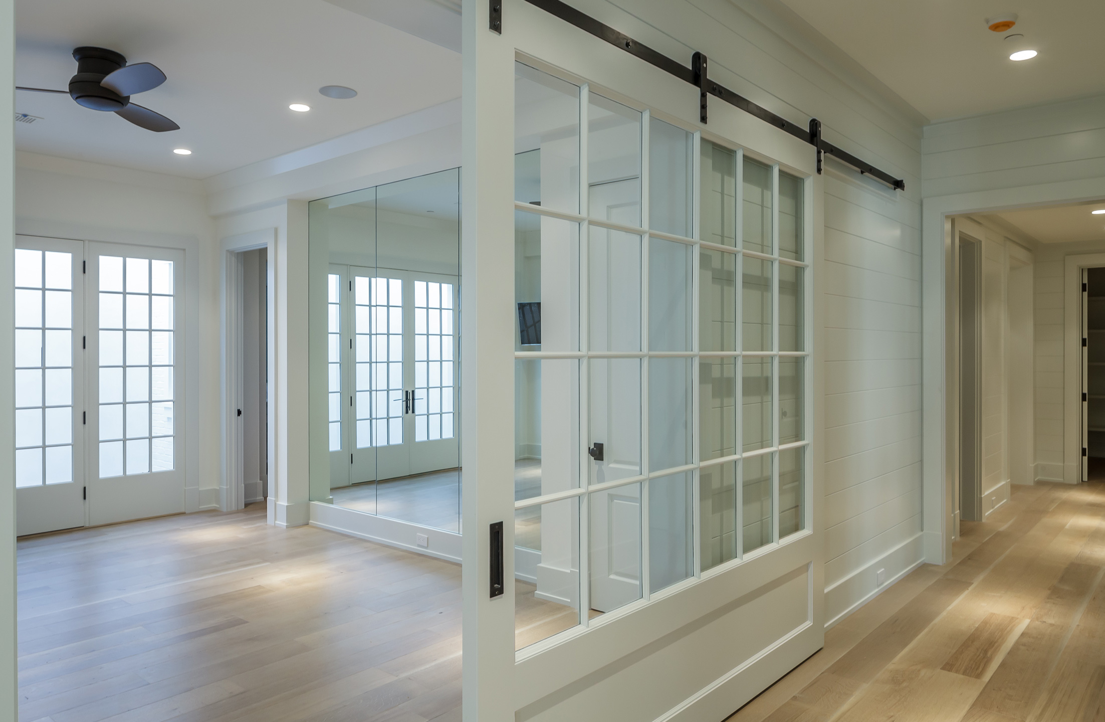 interior barn door